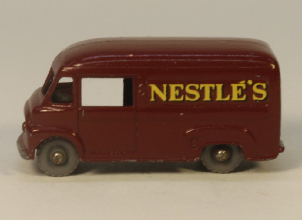 Matchbox Voitures modèles: Matchbox Lesney 69A Commer Van Nestlé's – D'occasion à Zofingen par Trukli58