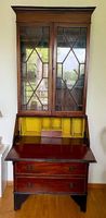 Secrétaire ancien avec vitrine