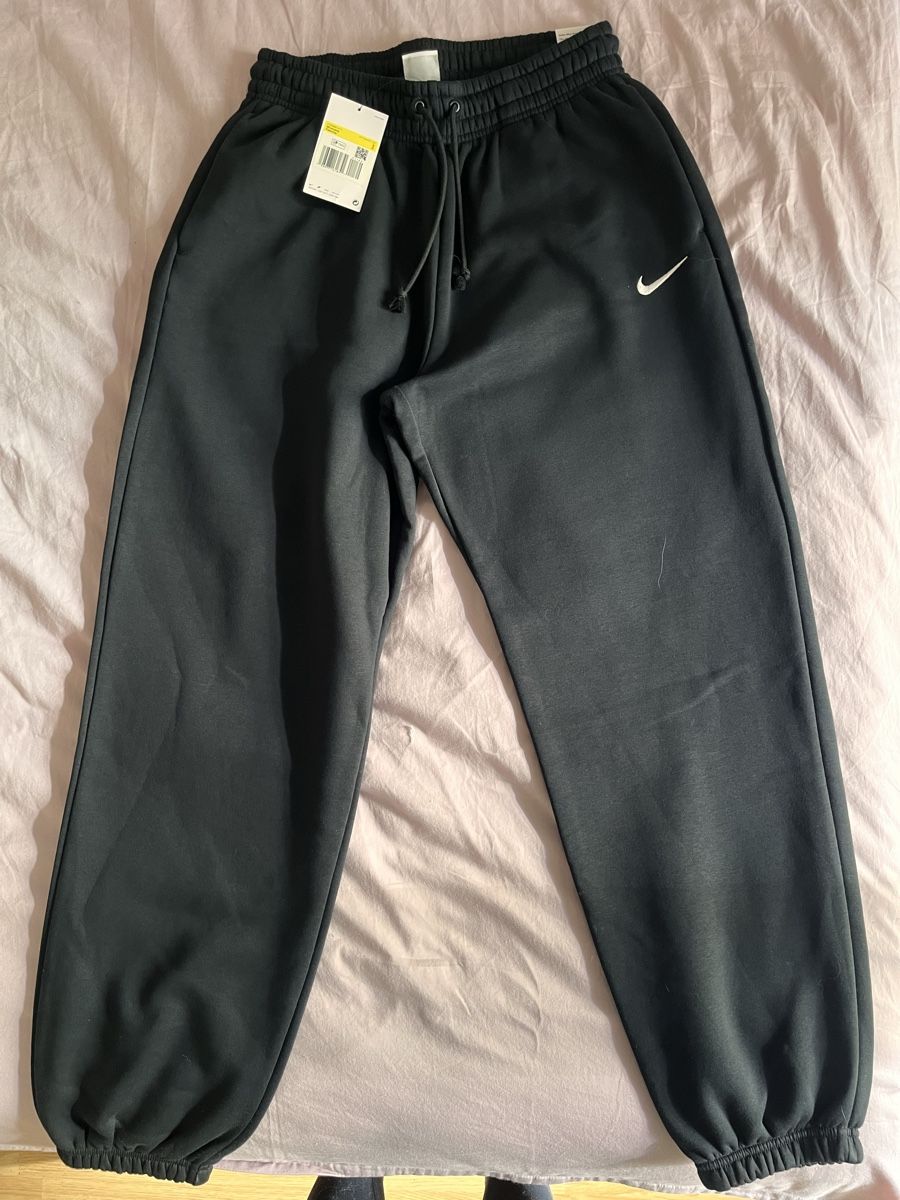 Nike Hosen: Nike - Oversized Fit High Rise Full Lenght – Neu (gemäss Beschreibung) aus Bern von Jimena113