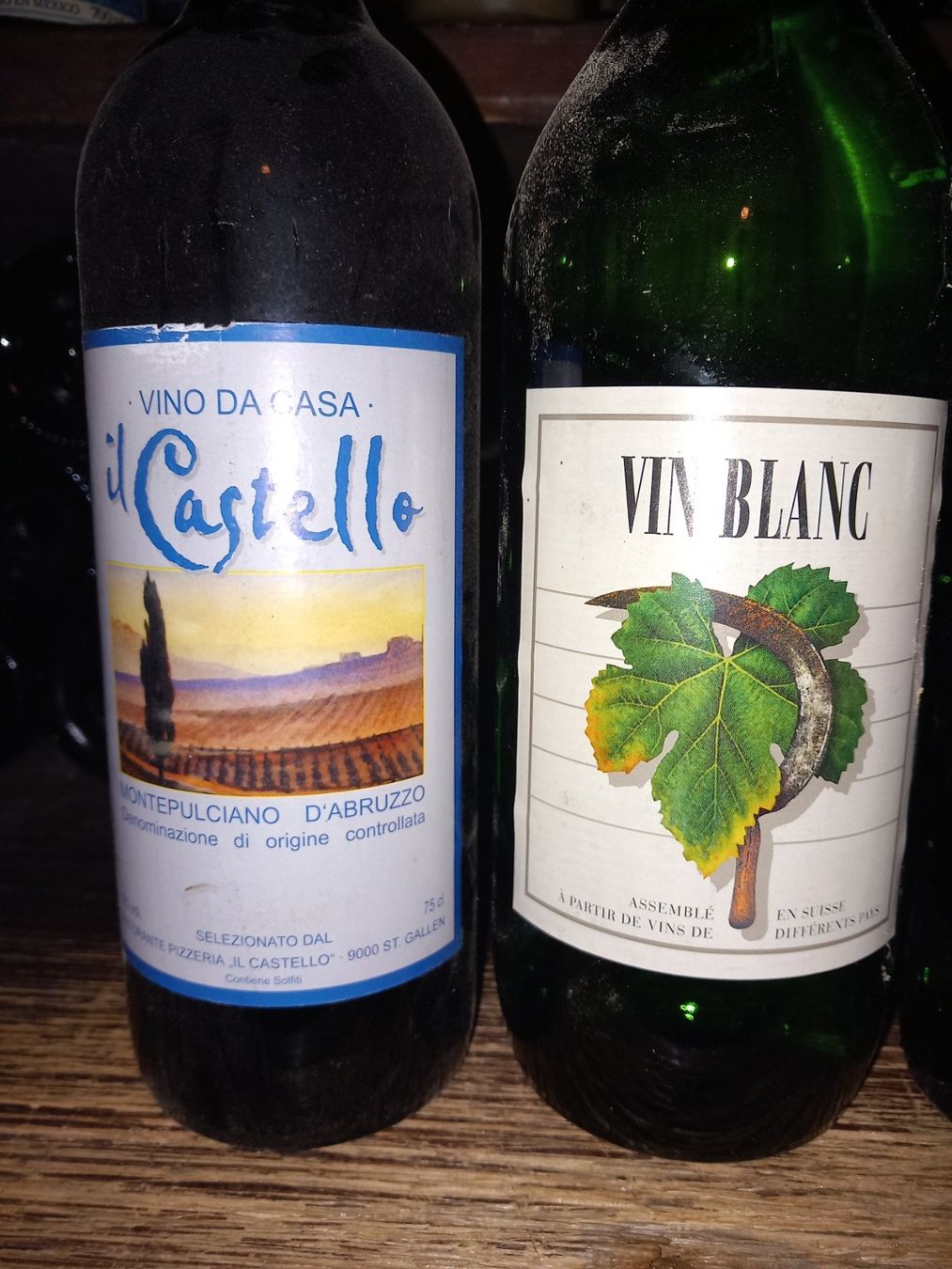 Wein: Lot de 4 bouteilles de vins dont 2 ouvertes – Gebraucht aus Le locle von juliensaran 1