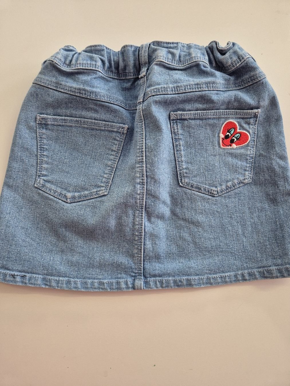 C&A Kleider & Röcke: Süsser Jeansrock Gr.116, mit Patches – Gebraucht aus Wichtrach von kne_62tl 1