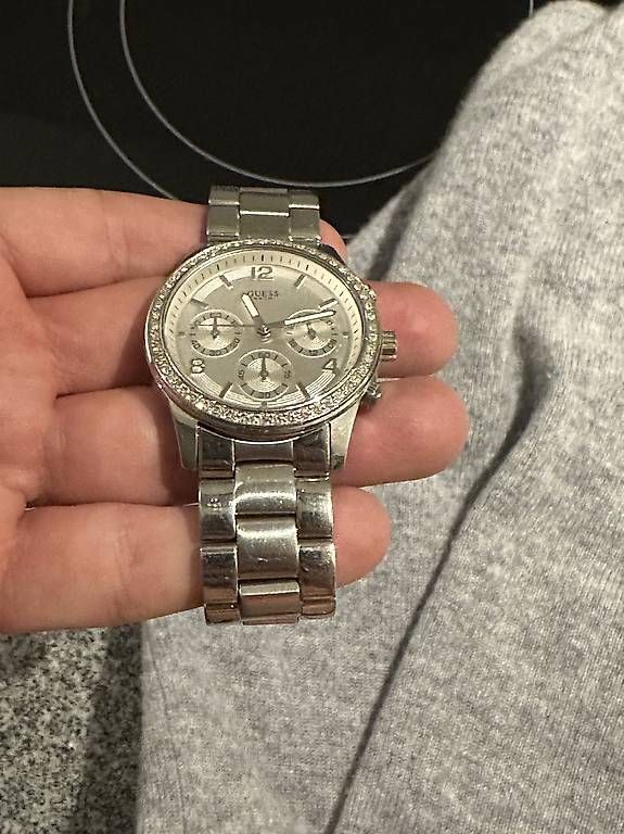 Uhren: Guess Uhr  – Gebraucht aus Walchwil von hea_j96w 1