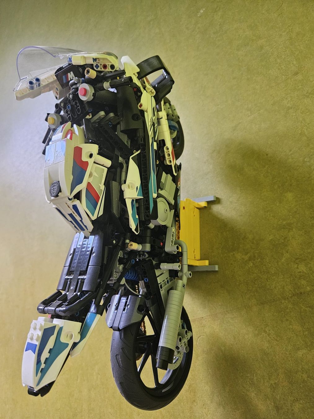 Lego Baukästen: Lego Technic BMW M1000RR 42130  – Gebraucht aus Zell Zh von Flexomat 1