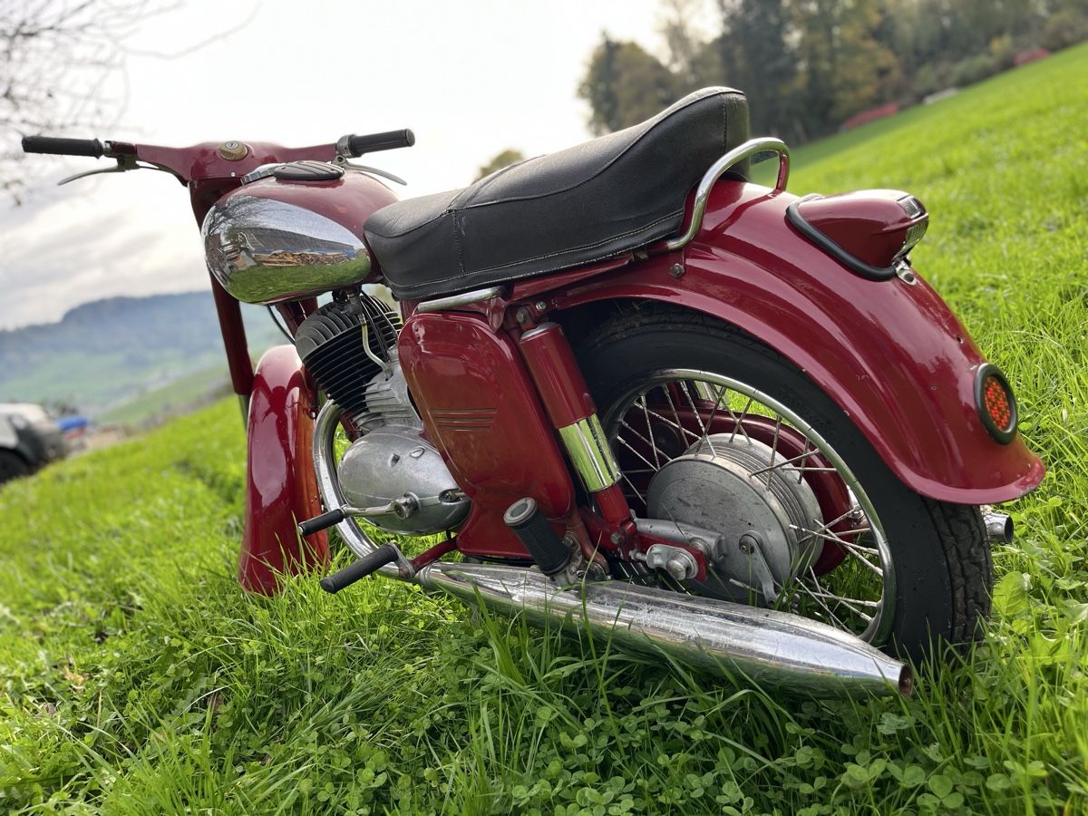 Jawa Strada: Jawa 559 250ccm – Difettoso da Ballwil venduto da snap-master 1