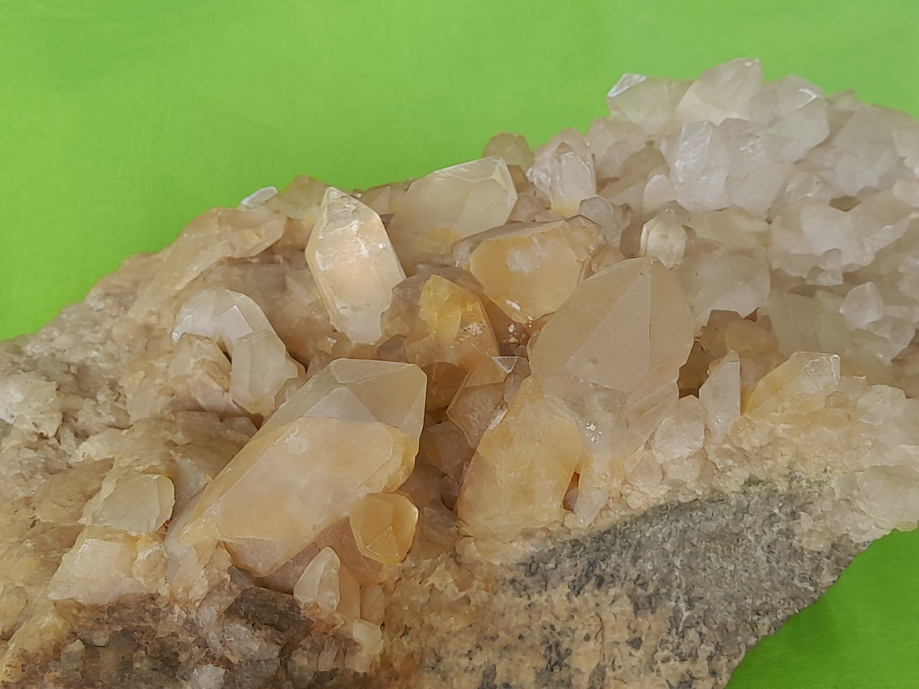 Minerali & Pietre curative: Bergkristall-Stufe gross – Usato da Aeschi b.Spiez venduto da 52_wochen 5