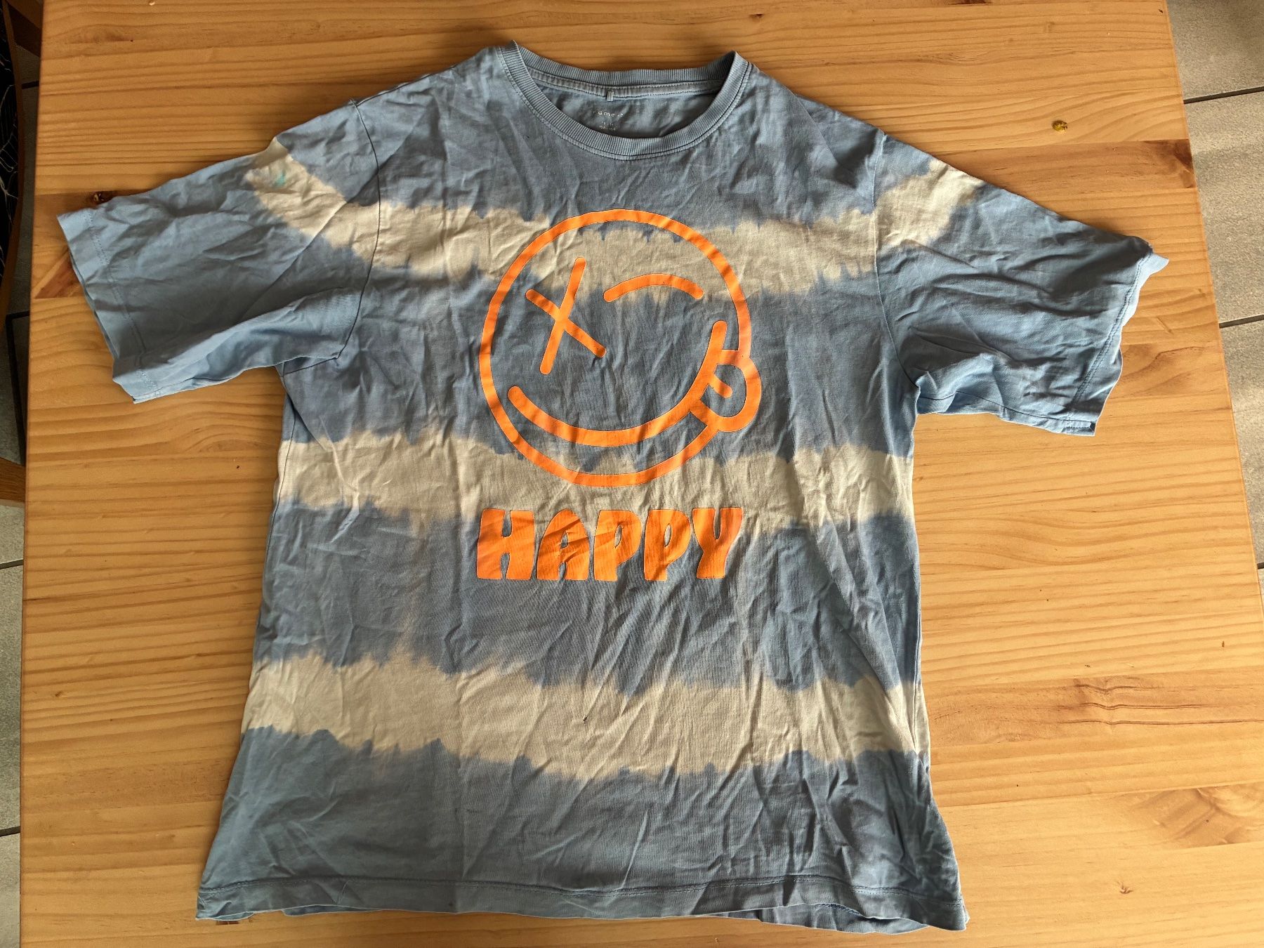 T-shirt: Happy T-Shirt – Usato da Schwarzenburg venduto da Murjek