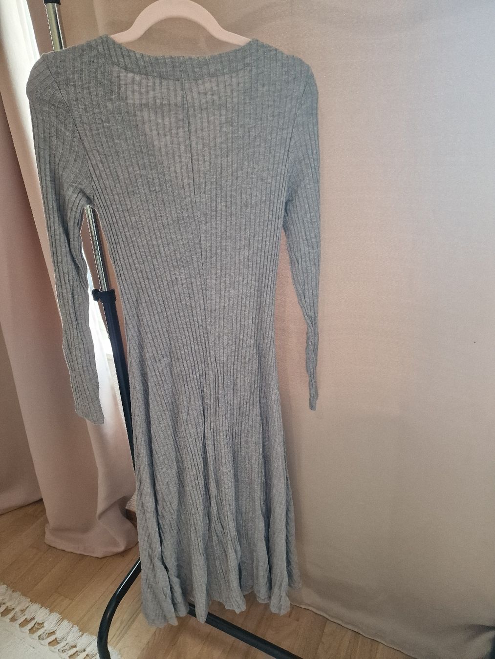 Mango Robes: Mango Strickkleid grau – Neuf (Voir description) à Balgach par kimo1 1