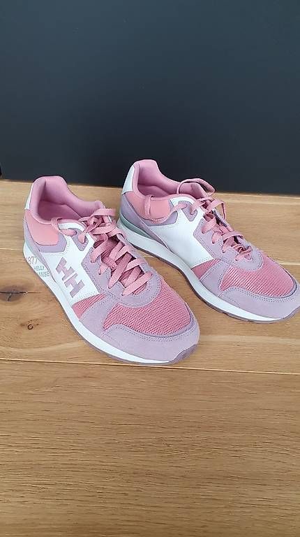 Scarpe da donna: Helly Hansen Damen-Sneaker | Gr. 42 | 3x getragen – Usato da Kirchberg BE venduto da bvonallmen 1