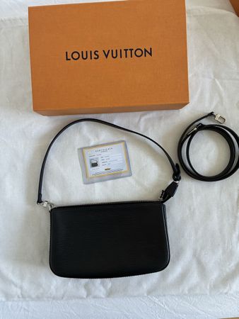Louis Vuitton Pochette Accessoires Epi black