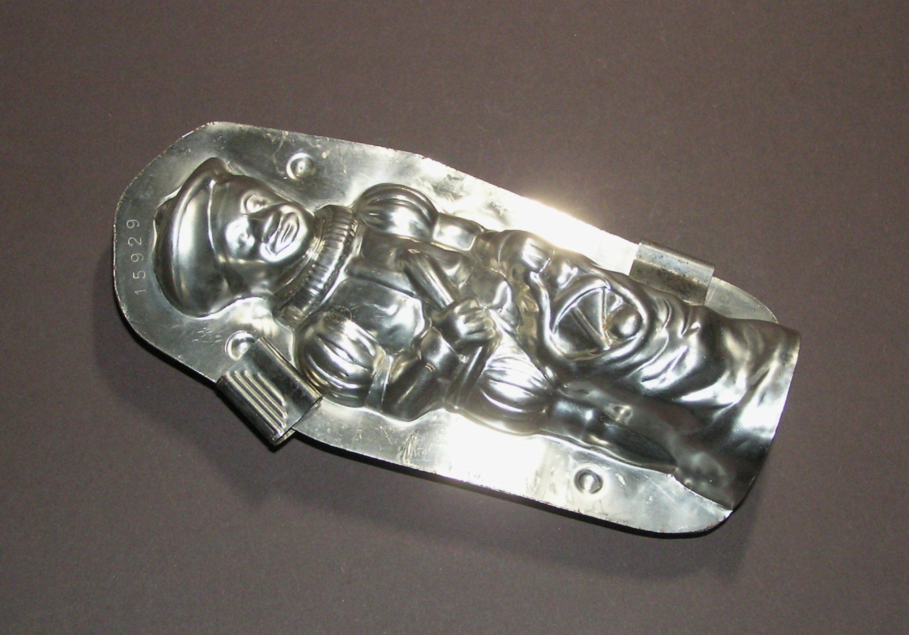 Teglie da forno: ALTE SCHOKOLADENFORM GIESSFORM SCHWARZER PETER – Usato da Grenchen venduto da Antique-hunter 5