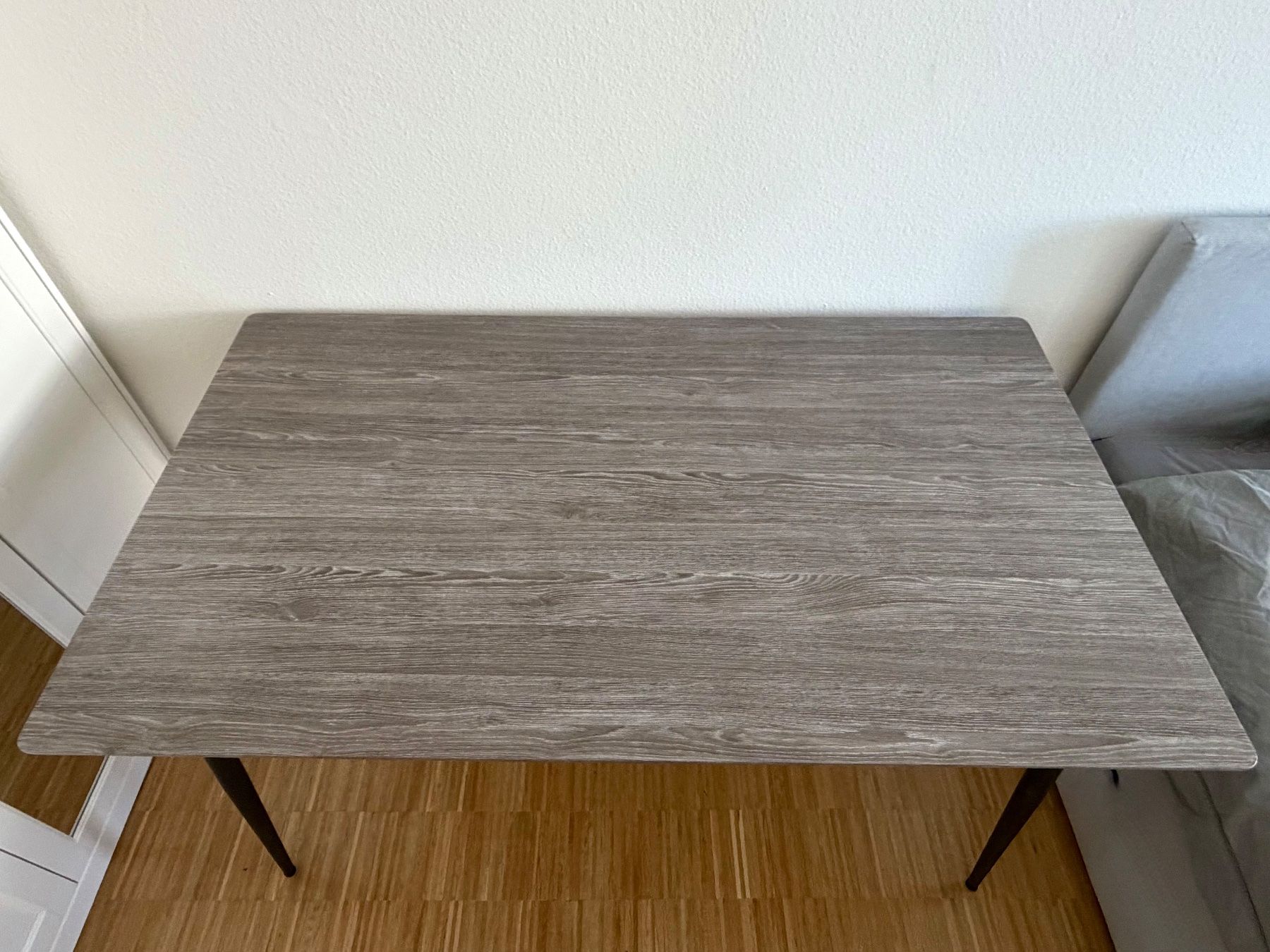 Set di tavolo e panche: Esstisch + 4 Stühle Gratis – Usato da Basel venduto da sol_zcf6 2