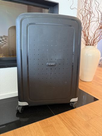 Samsonite S'Cure Spinner 69cm M in good condition 