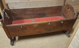 Antike Holz Wiege