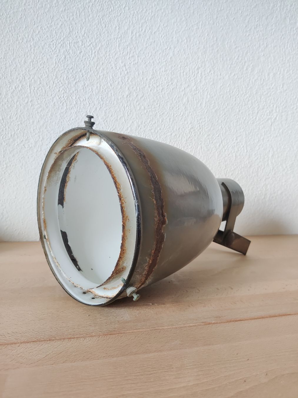 Kronleuchter & Deckenlampen: Vintage Industrielampe 40er/50er Emaille – Gebraucht aus Emmen von Sali86