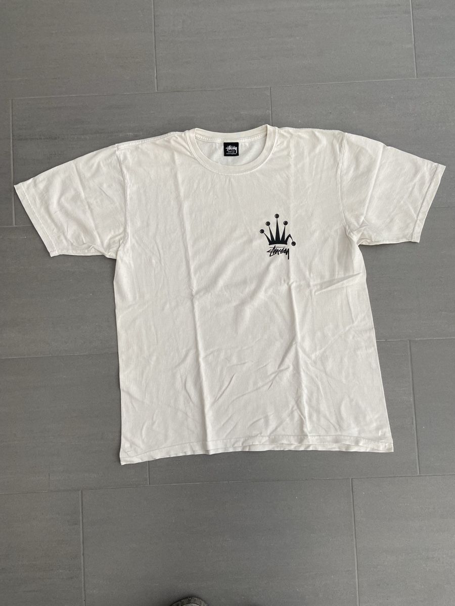 Stüssy T-shirt: Stüssy crown T-Short, Grösse L – Usato da Märwil venduto da Flo__