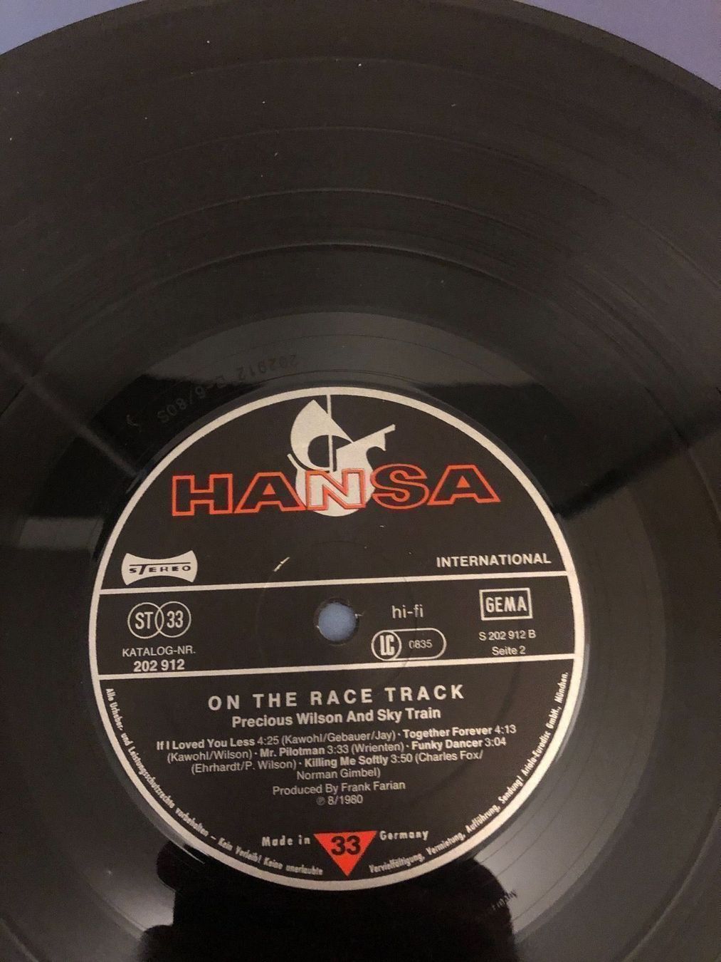 Schallplatten: Precious Wilson - On The Race Track LP mit Autogramm – Gebraucht aus Schübelbach von Klabauterli 5