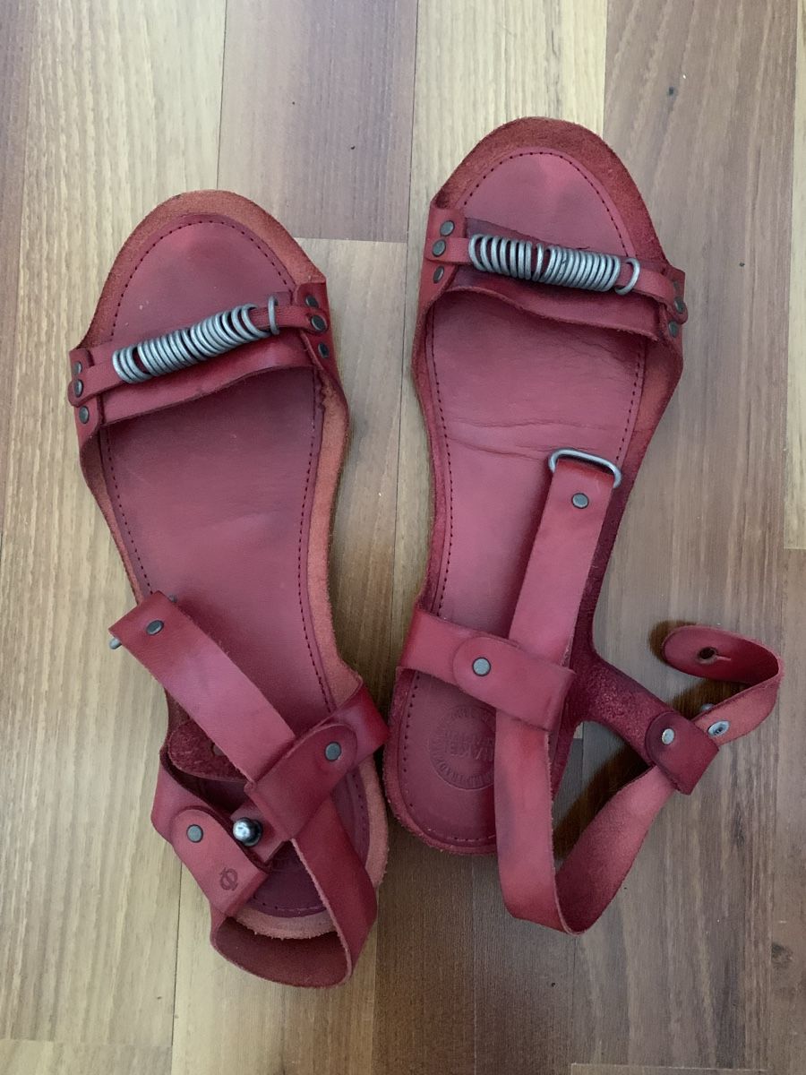 Scarpe da donna: Red Leather Sandals, Size 38, summer, barely worn! – Usato da Lausanne venduto da milasha