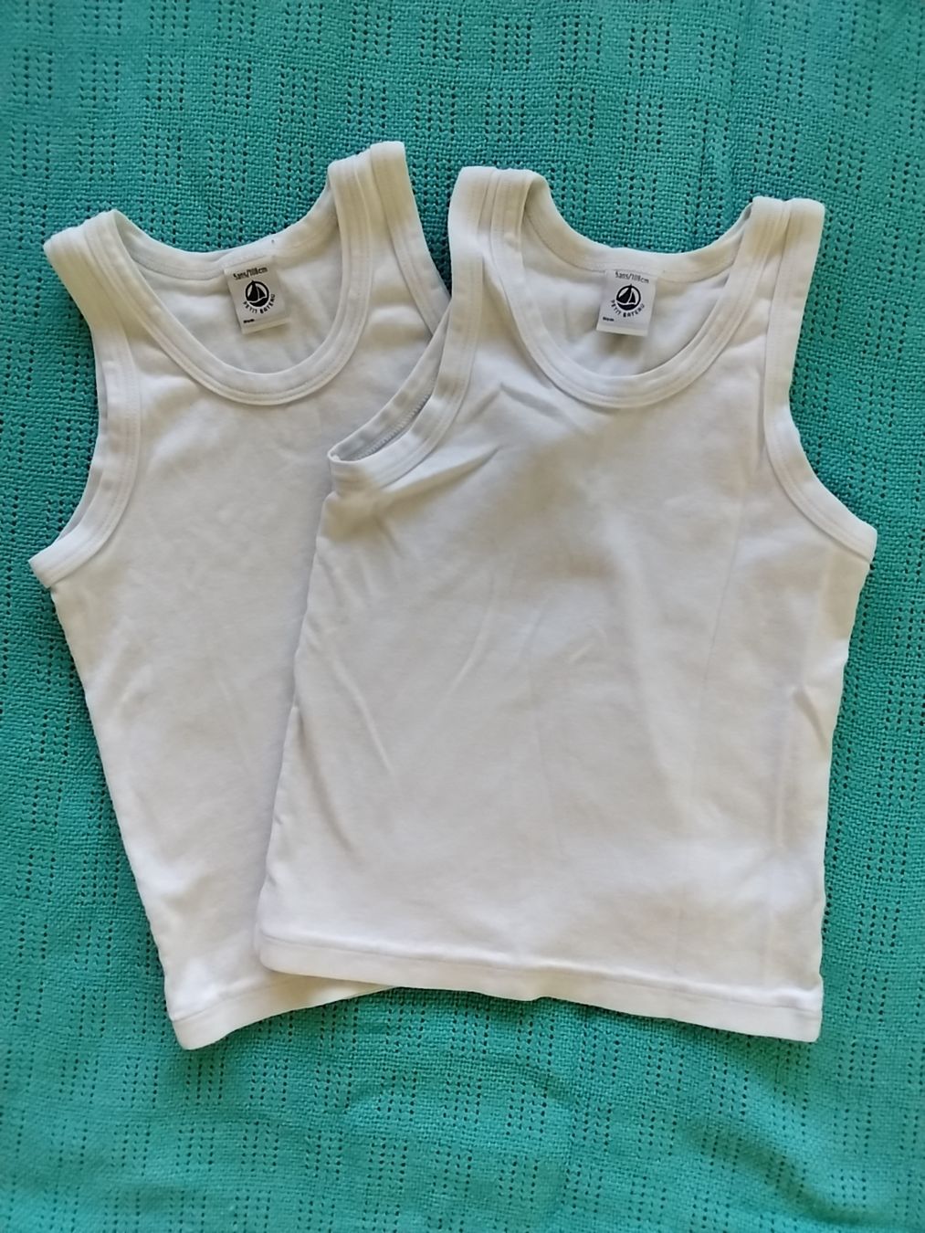 Petit Bateau Biancheria intima: 2x Unterhemd Gr. 104 Petit Bateau – Usato da Balterswil venduto da Meerdeern