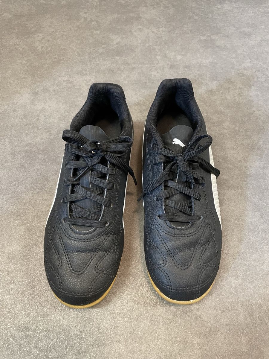 Puma Chaussures hommes: Hallenturnschuhe Puma Gr. 34 – D'occasion à Luzern par airela