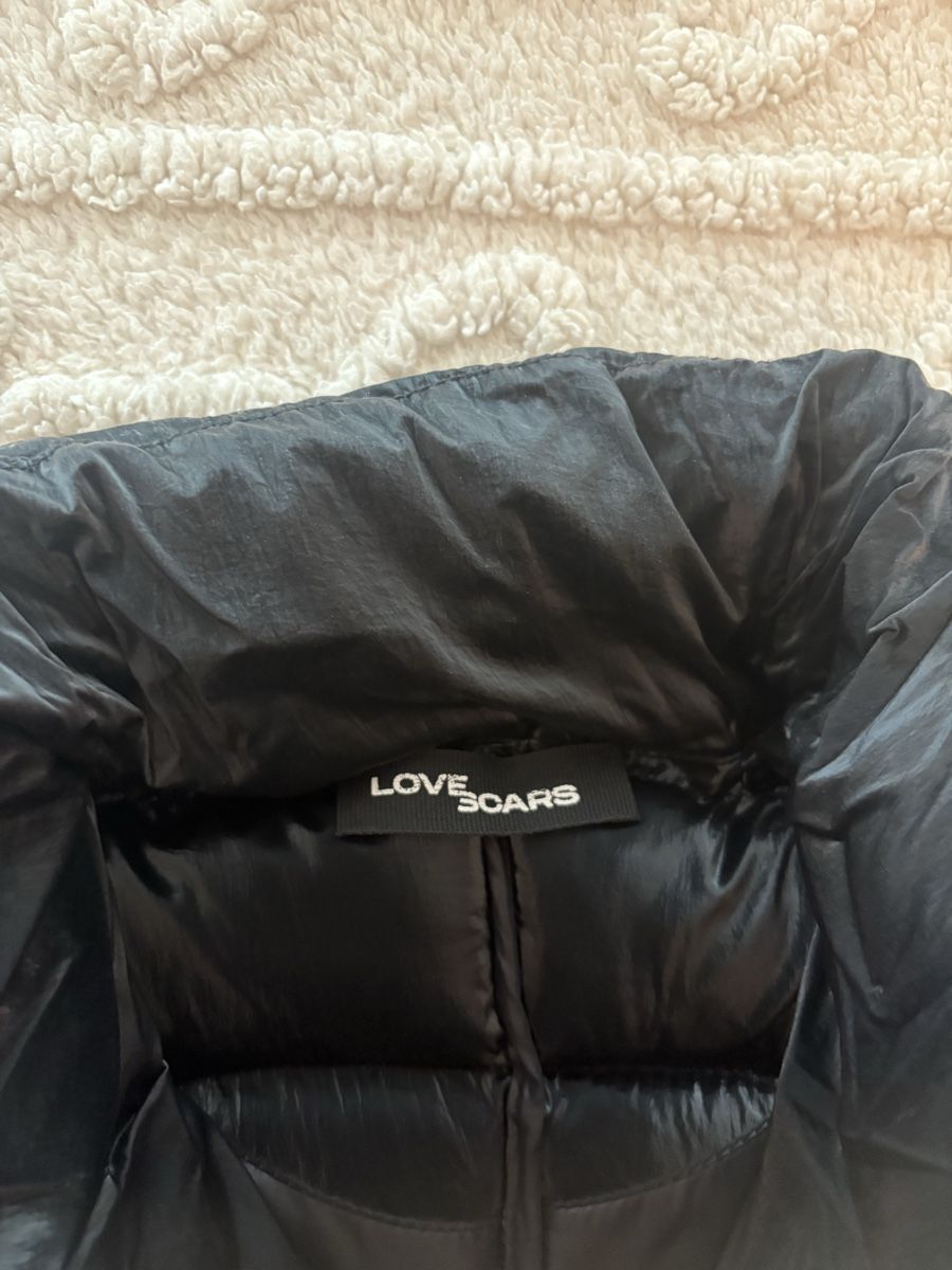 Giacche: Love Scars Puffer Jacke - Schwarz – Usato da Rheinfelden venduto da SalkaValka 1