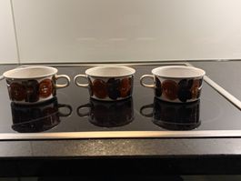 3  Tassen Porzellan Arabia U. Prokopé Anemone, 70er Jahre