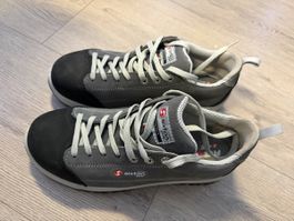 Chaussure de sécurité basse en cuir Nubuck gris sixton S3