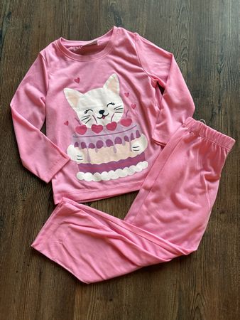 Schönes Pyjama Gr. 98/104, Neu