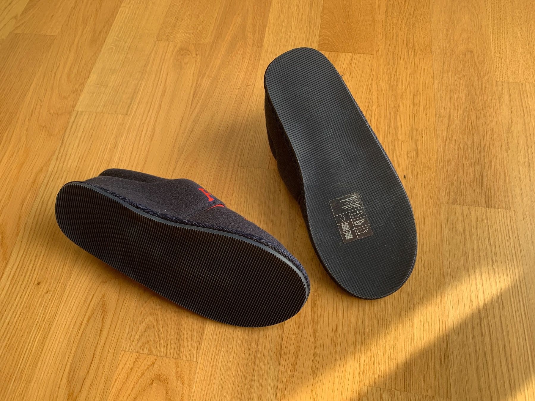 H&M Scarpe per ragazzi: Finken Gr. 34/35 – Nuovo (secondo la descrizione) da Zürich venduto da Lucinka21 1