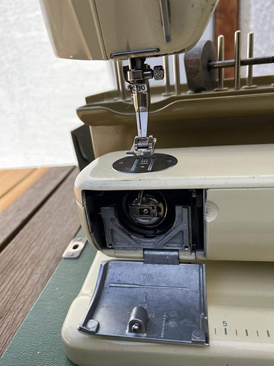 Bernina Macchine da cucire: Bernina Record 730 – Usato da Oberwil BL venduto da Malischka 5