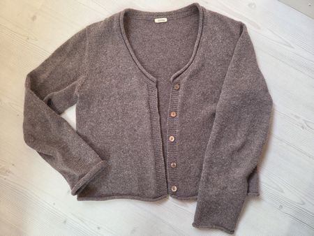 Warme Enna Strickjacke aus Bio Schurwolle, Grösse 40/42