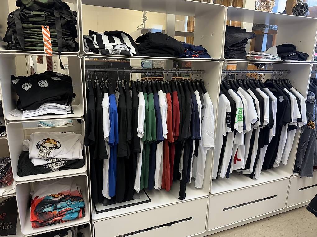 Altro in Decorazioni & Accessori: Ladeneinrichtung – Usato da Unterterzen venduto da madstruga 4