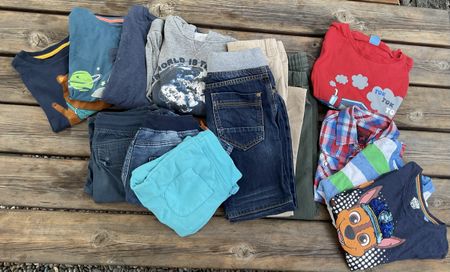 Kleiderpaket Jungen Gr. 122, gemischte Kleider (Nr. 2)