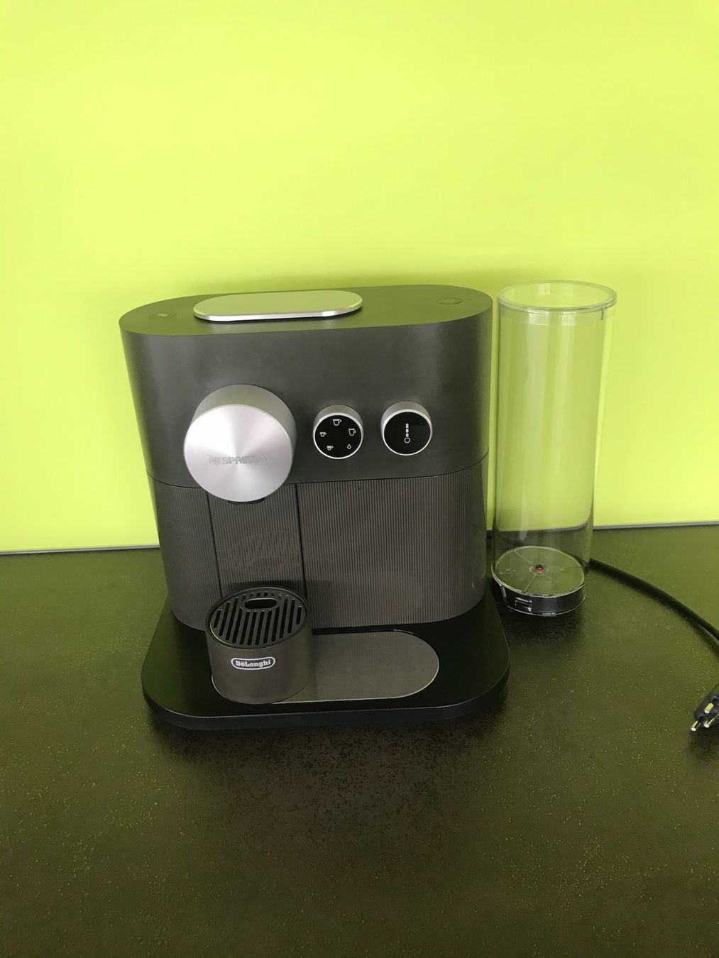 De'Longhi Macchine per caffè & Macchine per espresso: DeLonghi Nespresso Kaffeemaschine – Usato da Teufen AR venduto da solidrock