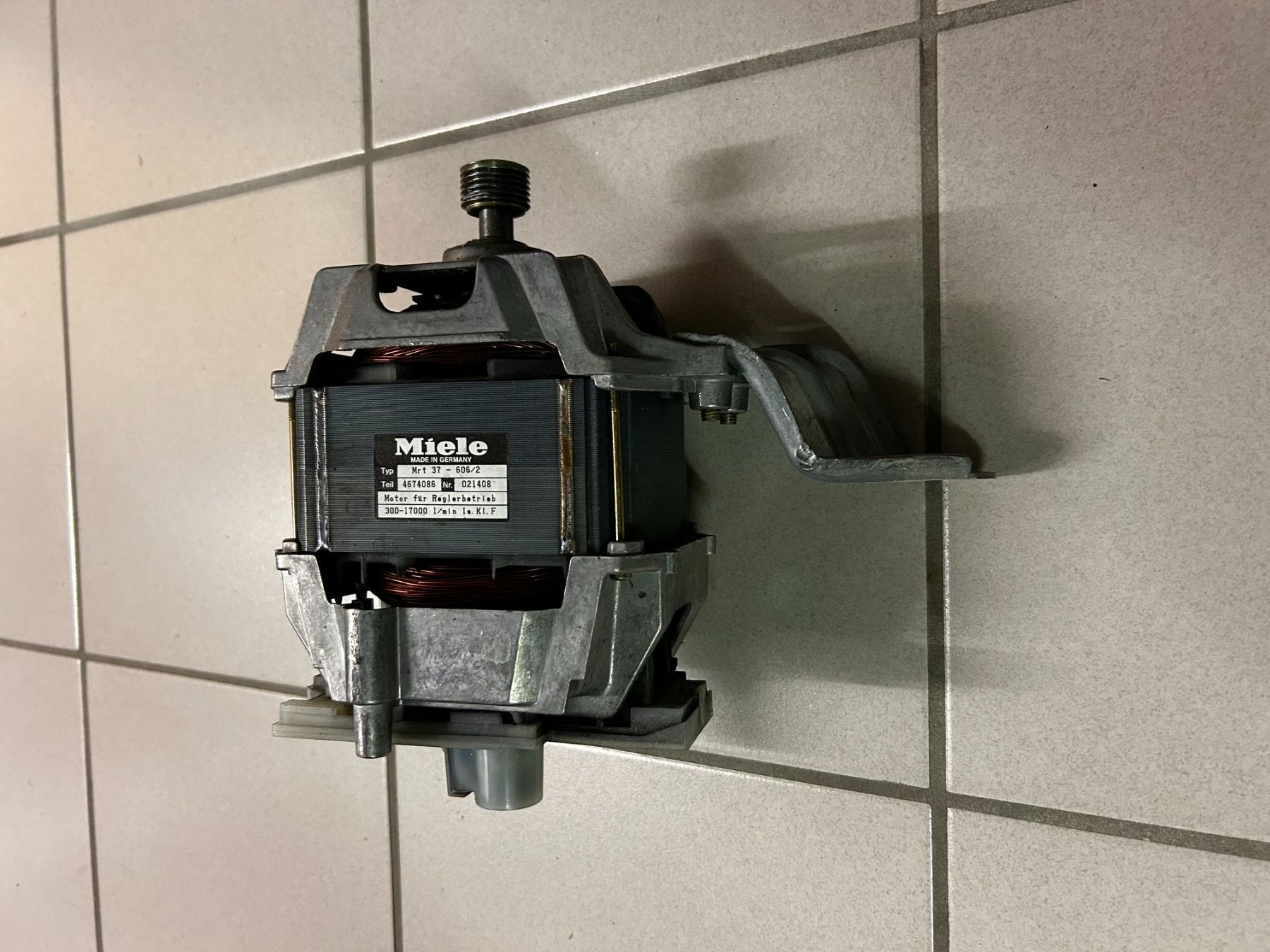 Miele Lavatrici: Miele Waschmaschine Motor Typ Mrt 37-606/2 – Usato da Jens venduto da Typpex 3