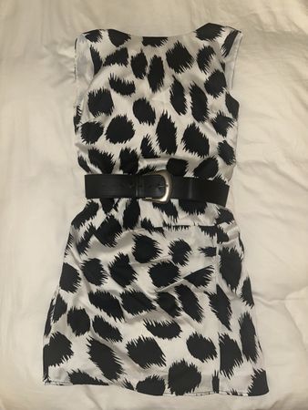 Elegant LIU JO Satin-Minikleid Schwarz-Weiss (Gr. S)