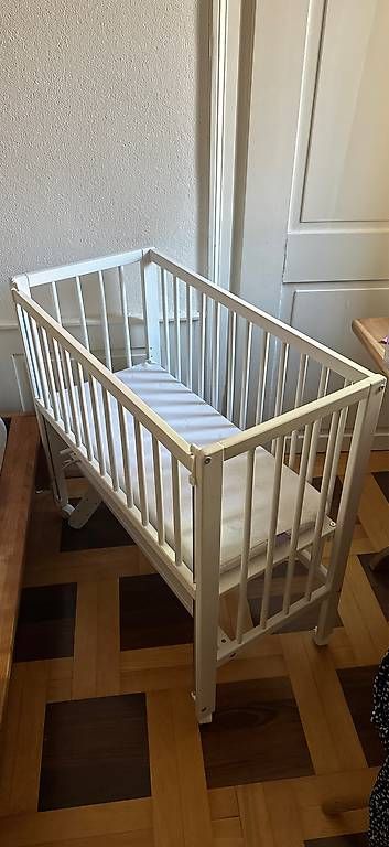 Letti: Babybett mit Matte – Usato da Zürich venduto da SF_CH_8 1