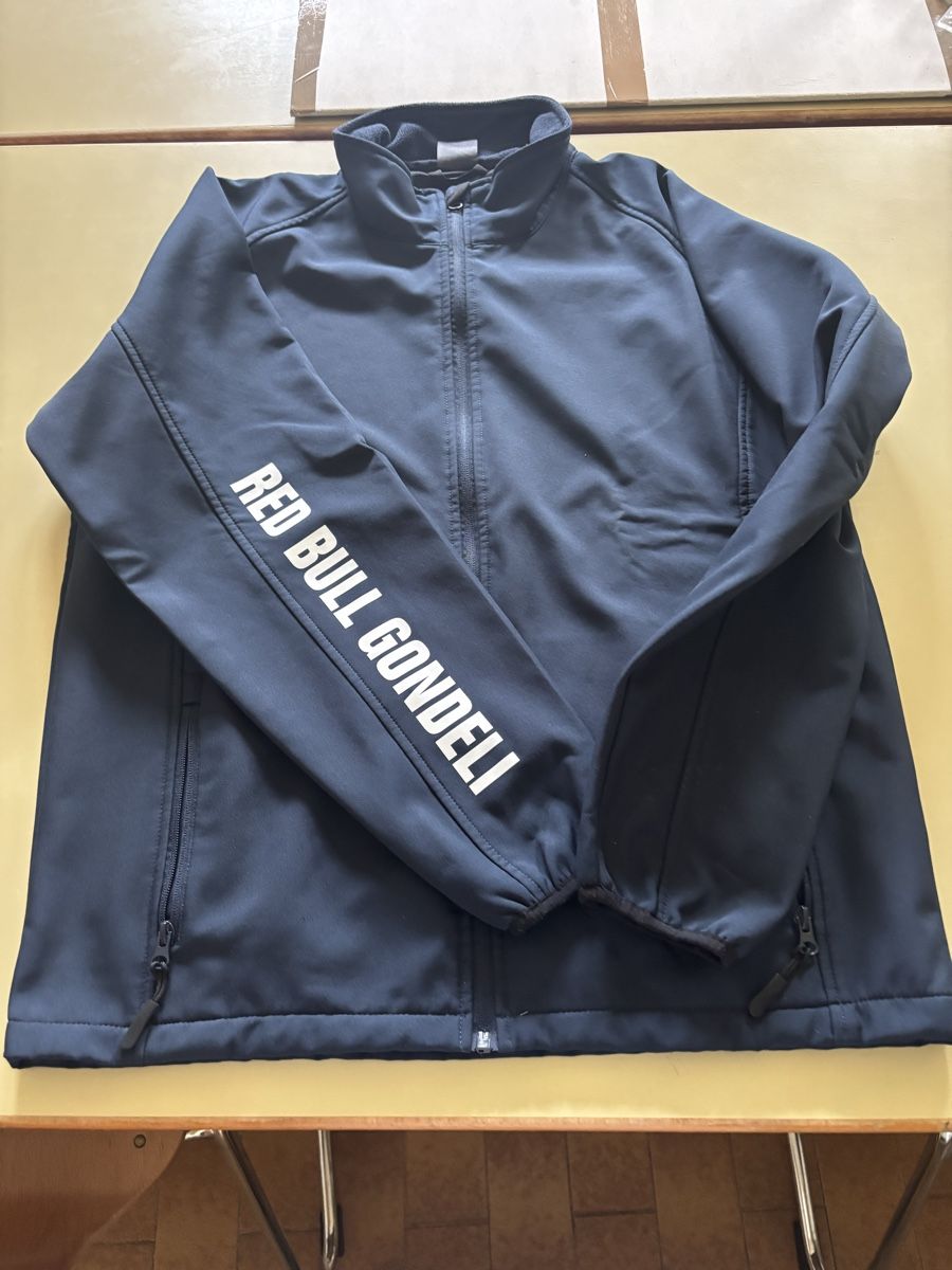 Jacken: Jacket Red Bull M  – Gebraucht aus Morges von Brunocunha05