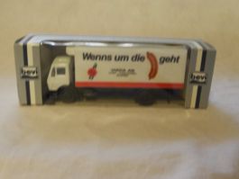 BEVI HERPA NR. 806416 MERCEDES WENNS UM DIE WURST GEHT 1:87