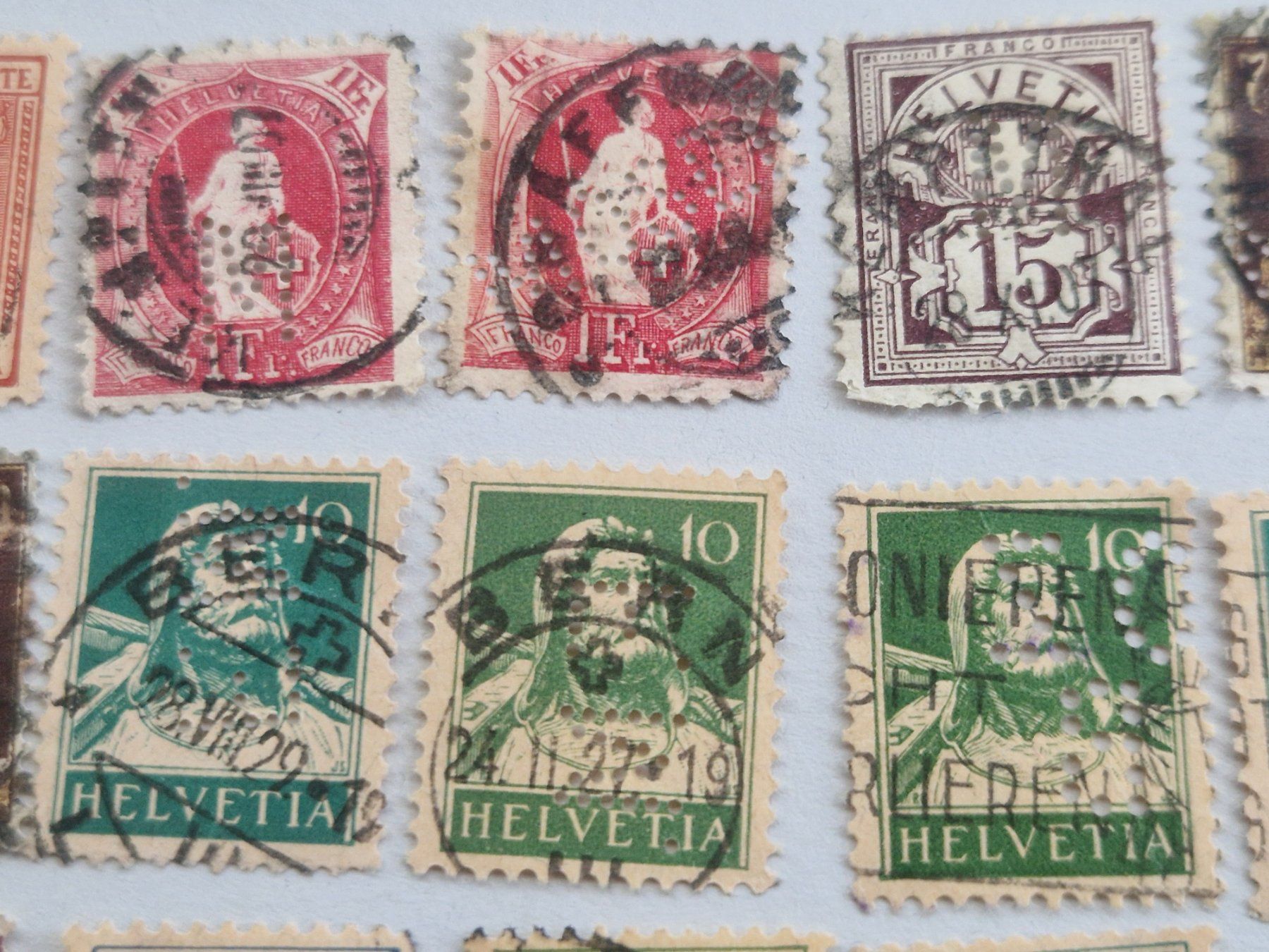 Tutti i francobolli: Ansammlung Perfin, ab 1.- – Usato da Burgdorf venduto da Glossy01 4