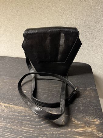 Schwarze Lederhandtasche, geometrisch, Vintage