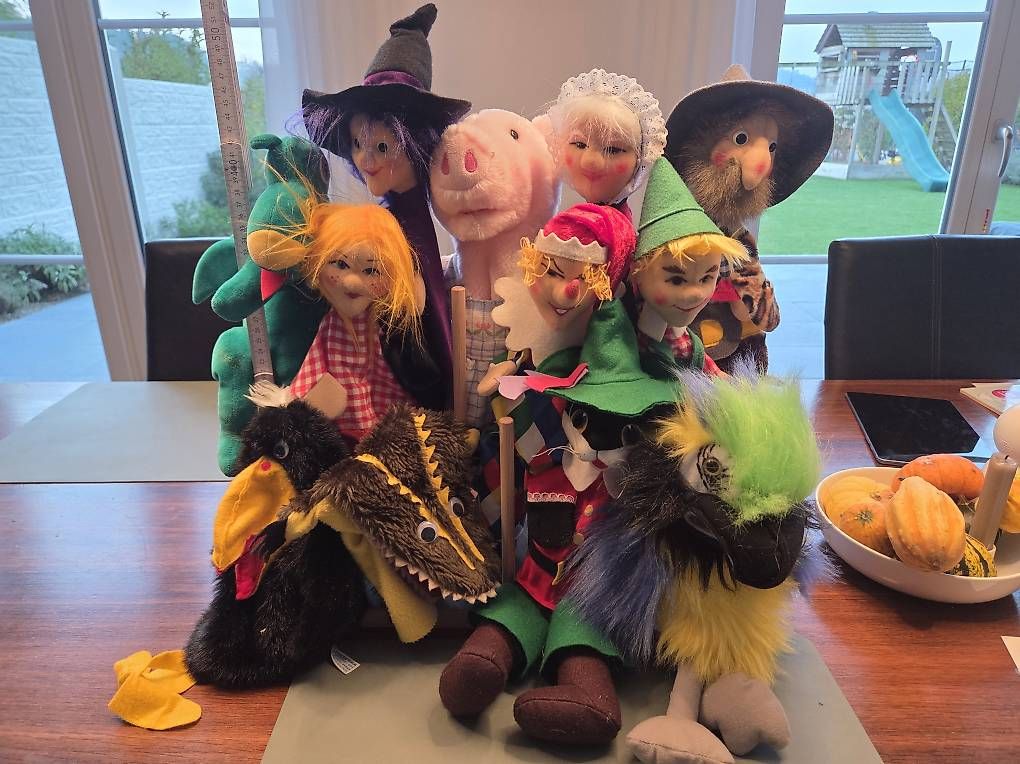Giocattoli: Handpuppe Kasperlepuppe Puppentheater – Usato da Seuzach venduto da Muehlben