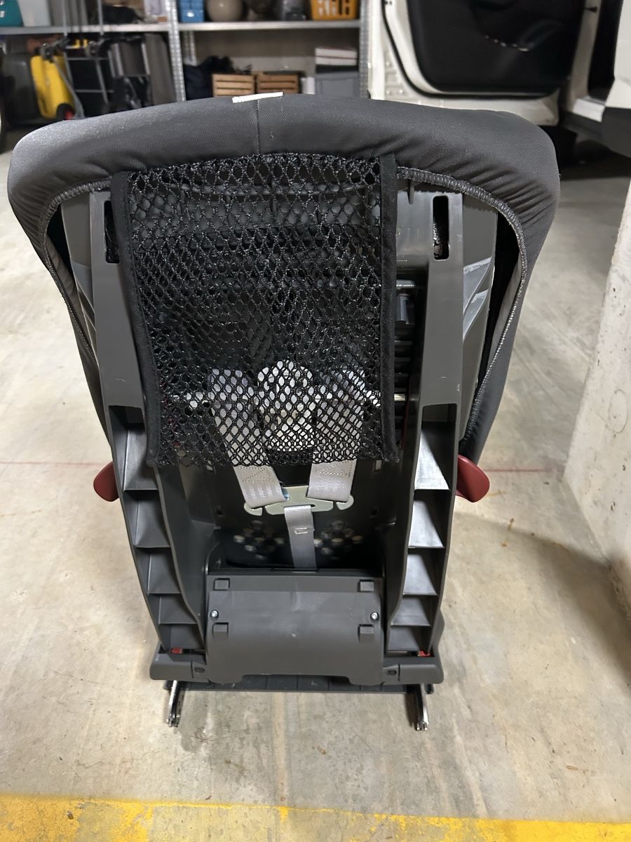 Britax Römer Seggiolini per auto: Kindersitz Britax Römer grau gebraucht – Usato da Biberist venduto da kimi2002 2