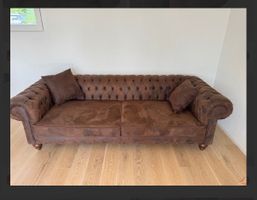 Sofa braun Chesterfield