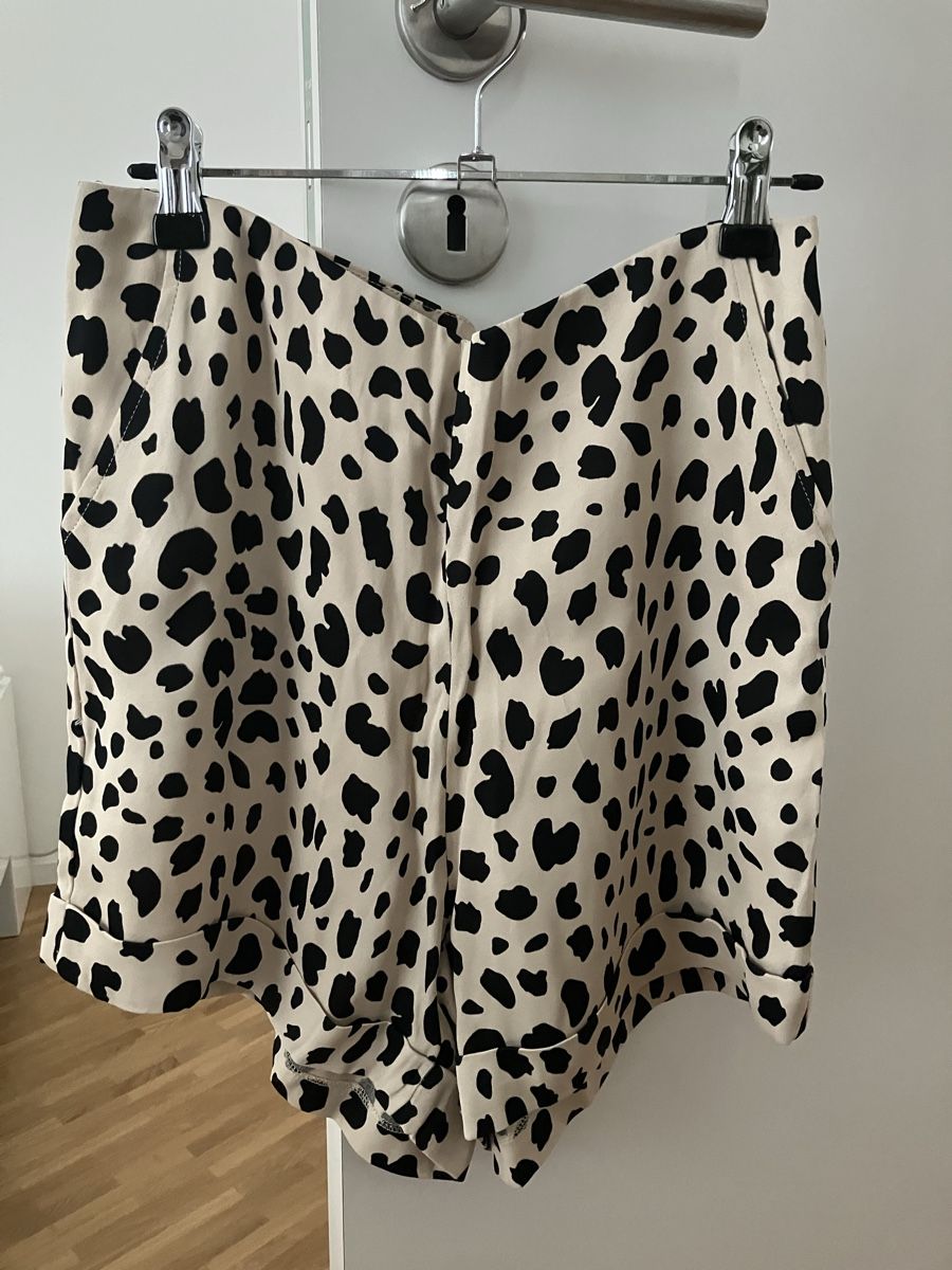 Pantaloni: kurze Leoprint-Hose, M – Nuovo (secondo la descrizione) da Luzern venduto da xyz9