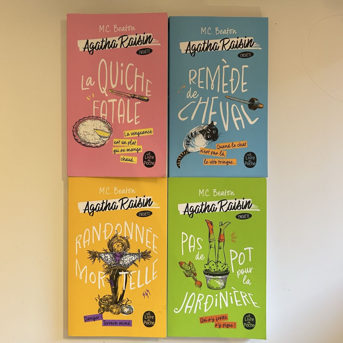 Libri: Agatha Raisin tomes 1 à 4 – Usato da Orsières venduto da champ10