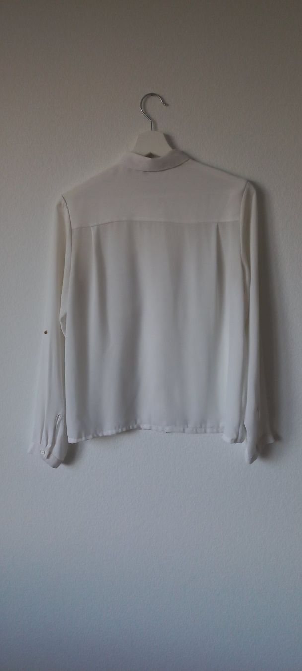 Avant Premiere Blusen: Bluse langarm Farbe Weiss Gr. S Marke H&M – Gebraucht aus Stans von Acnml 1