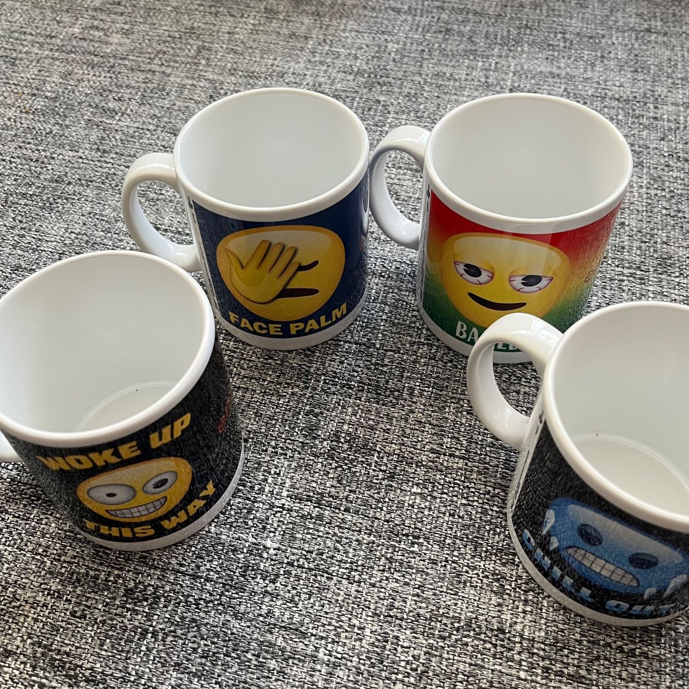 Tazze: Tasse Emoji 4 Stück – Nuovo (secondo la descrizione) da Schwyz venduto da rs-trend 1