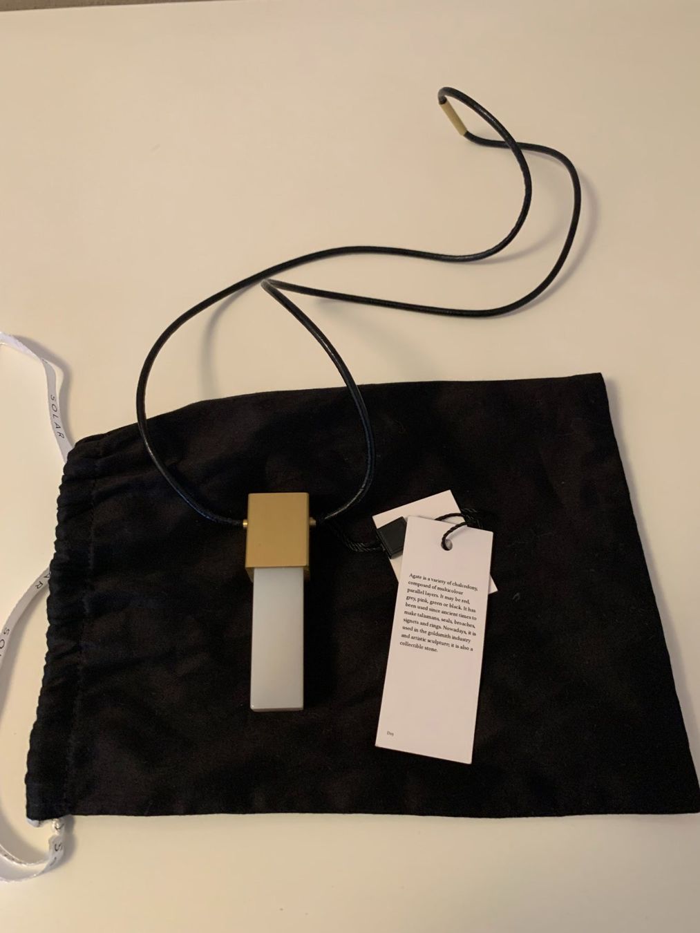 Ciondoli: Pendentif en agate et laiton. – Nuovo e nell'imballaggio originale da Senarclens venduto da Astra0759 1