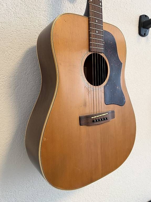 Instruments de musique: Gibson J 50 / Jg 1977 – D'occasion à Birsfelden par Eric2198