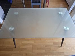 Tisch (140x80 cm) – Top Zustand (bereits zerlegt)